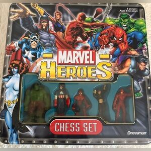 Marvel Heroes Chess Set Pressman 2003